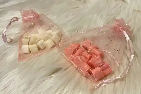 Amber Figure Mini Hearts